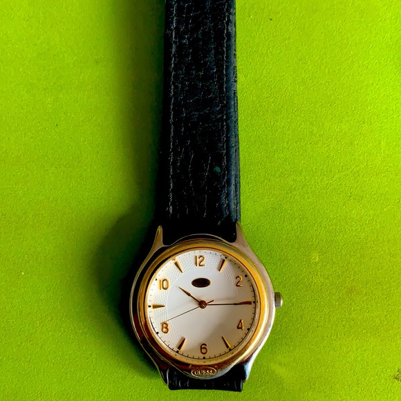 Vintage 1994 Guess watch - Picture 1 of 5